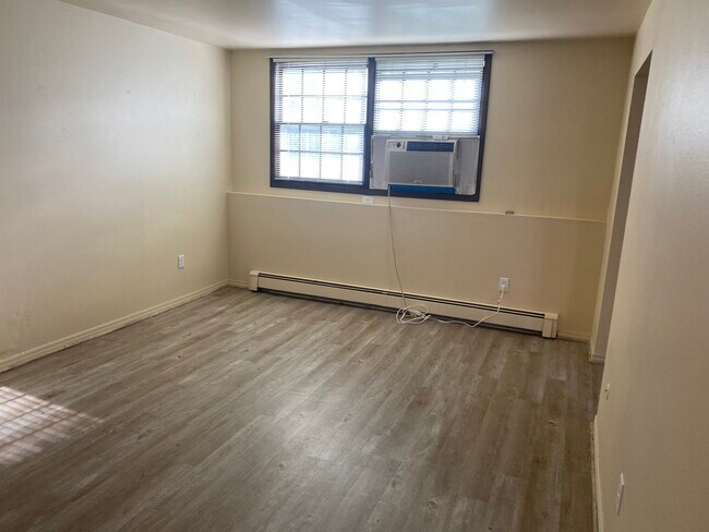 living room - 368 Moccasin Trl