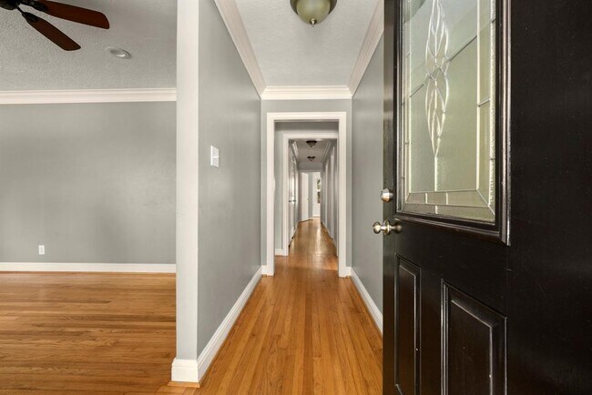 Foto del edificio - 854 Judiway St