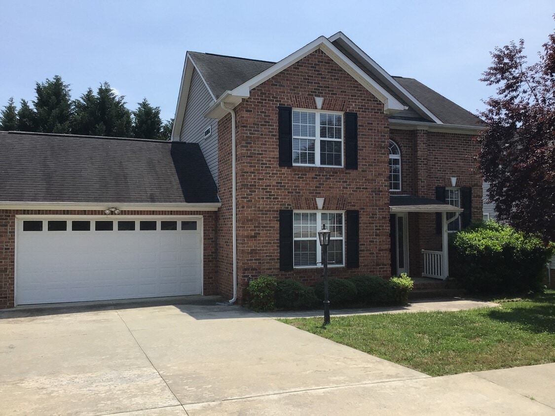 Foto principal - 6682 Knob Hill Ct