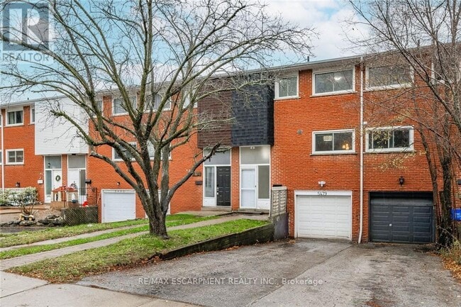 Building Photo - 5479 Schueller Crescent