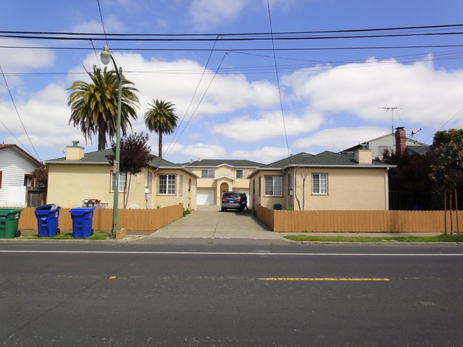 Building Photo - 425-431 Santa Clara Ave