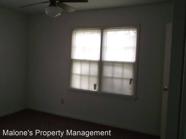 Foto del edificio - 1 br, 1 bath House - 521 E Hamron