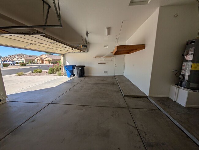 Foto del edificio - 4 bedroom 2 Bathroom Cooper Commons Home