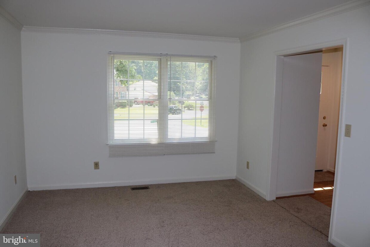 10926 Crestwood Dr, Spotsylvania, VA 22553 House for Rent in