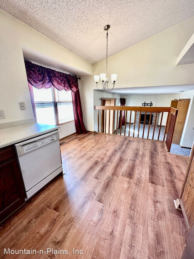 Building Photo - 3 br, 2 bath House - 4218 Goldenridge Way