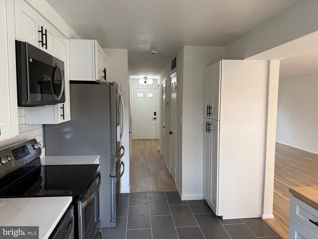 Building Photo - 5257 Leestone Ct