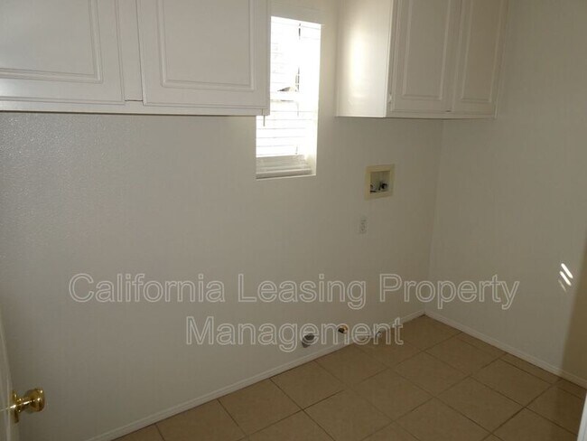 Foto del edificio - 28316 Sycamore Dr
