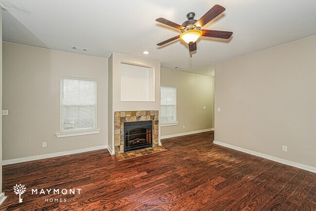 Foto del edificio - 245 Hathaway Ln