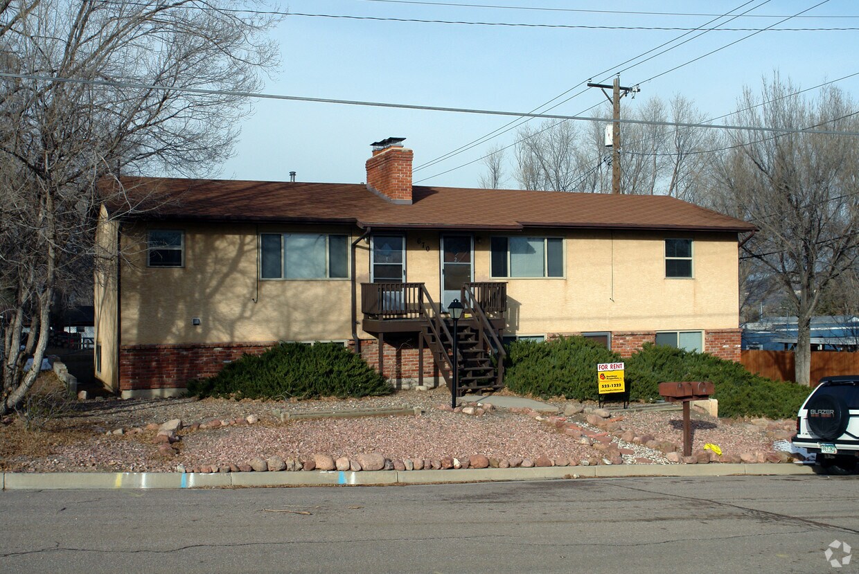 Primary Photo - 670 W Van Buren St