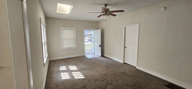 Building Photo - 532 N Estelle St