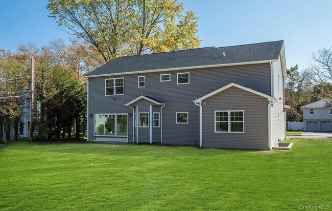Building Photo - 28 Fern Dr E