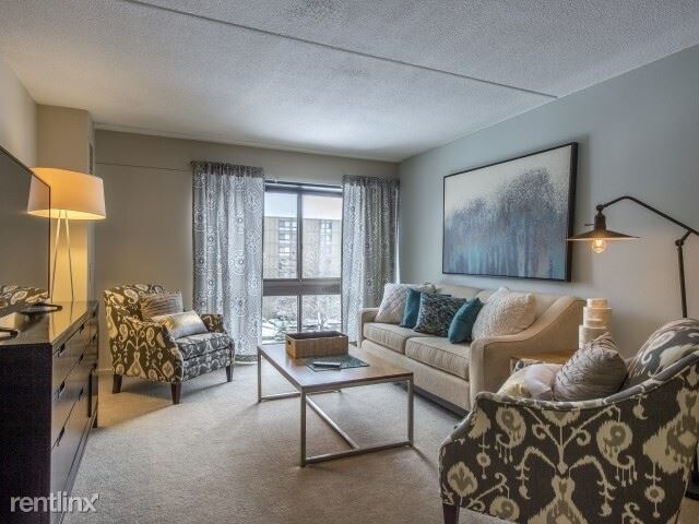 Building Photo - 1 br, 1 bath Apartment - 1 bdr Medford