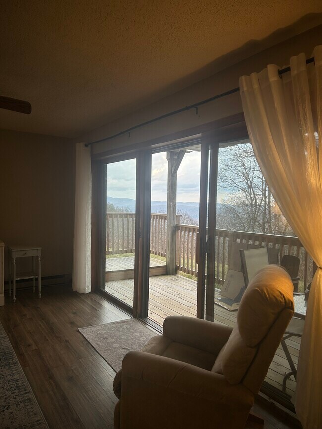 Foto del edificio - 164-311 Hanging Rock Villas