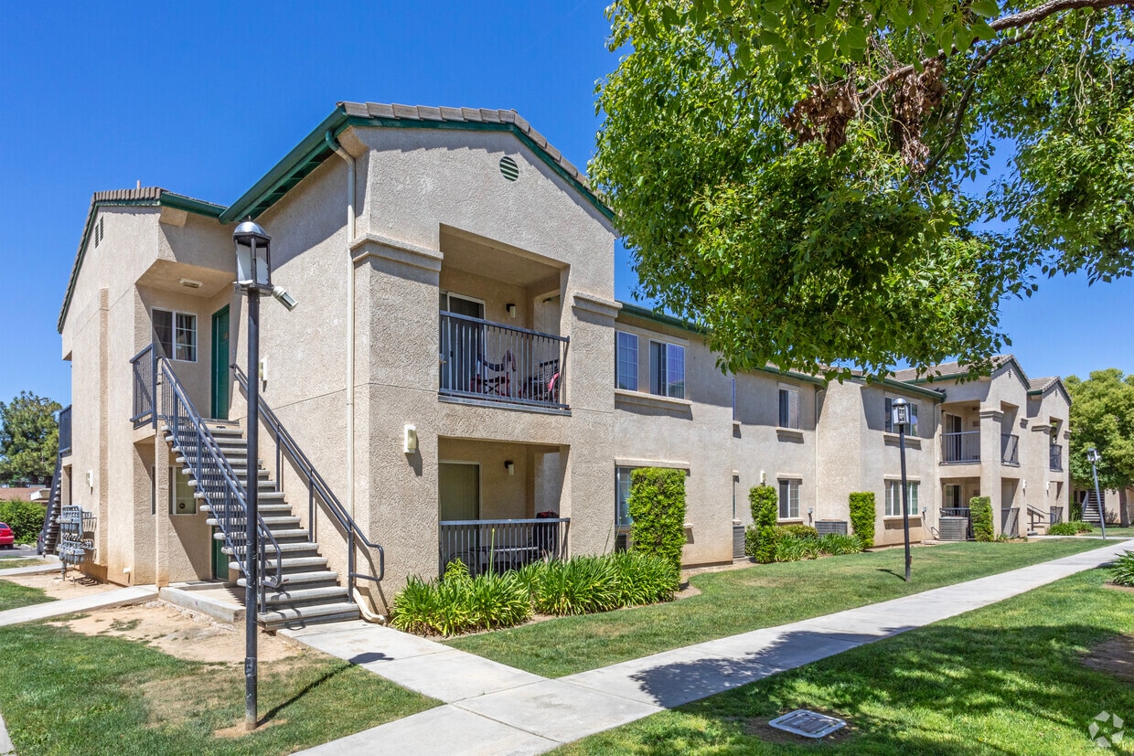 The Willows Apartments in Clovis, CA