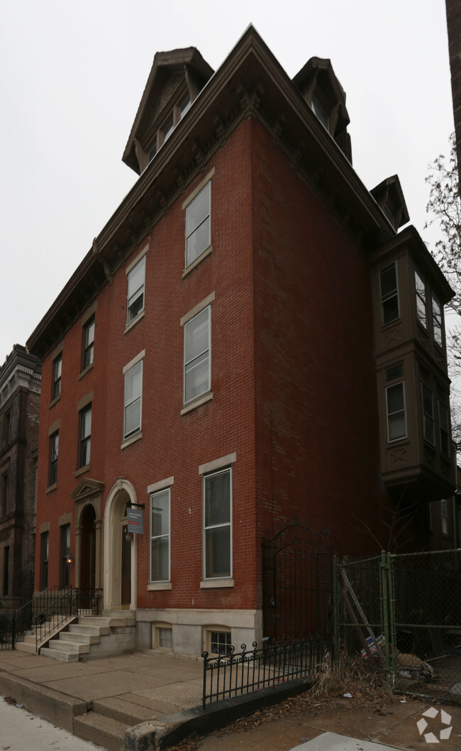 Building Photo - Spring Garden Apartments