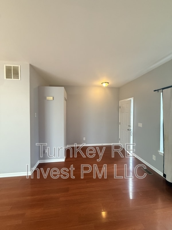 Building Photo - 21339 Earhart Ct