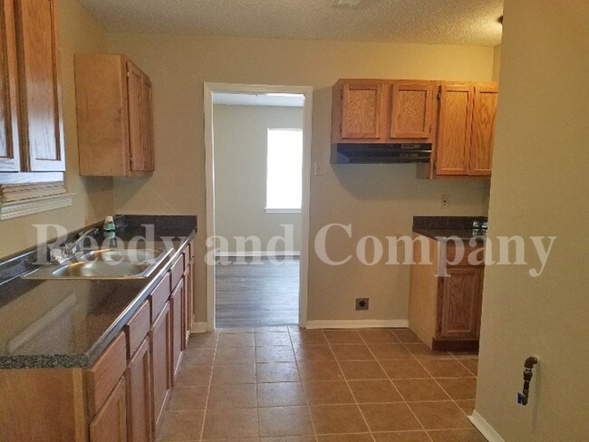 Foto del edificio - 4306 Knight Arnold Rd