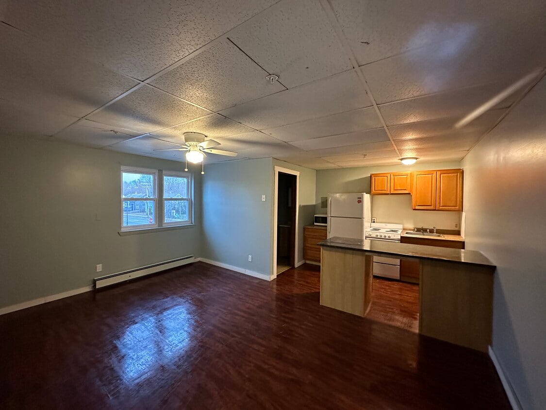 287 Main St Unit 107, Willimantic, CT 06226 Apartments in Willimantic