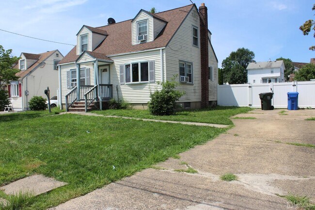 Foto del edificio - 185 Ridgeley Ave