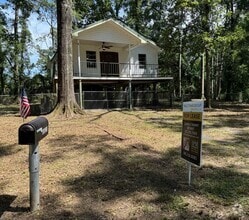 Building Photo - 18620 Bayside Dr