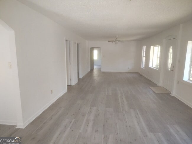 Foto del edificio - 929 Bond Bridge Rd