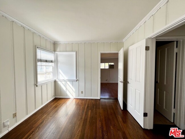 Building Photo - 5039 Inadale Ave