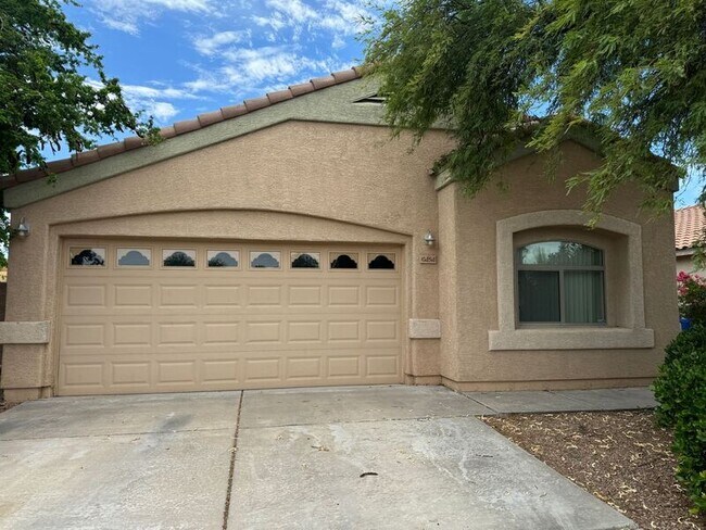 Foto del edificio - 10454 E Ravenswood St