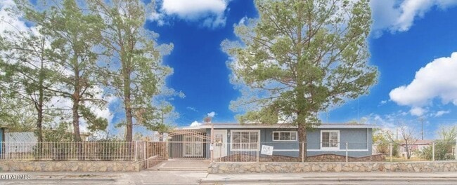 Building Photo - 7632 Franklin Dr