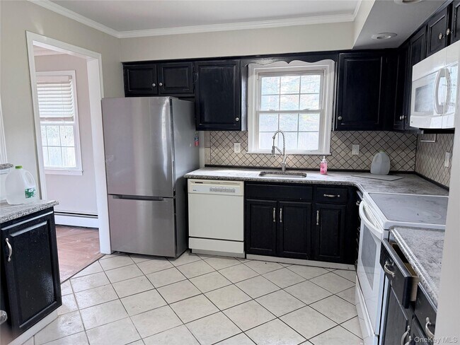 Foto del edificio - 12 Juniper Ln