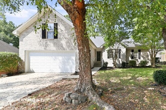 Building Photo - 220 Turtle Creek Dr