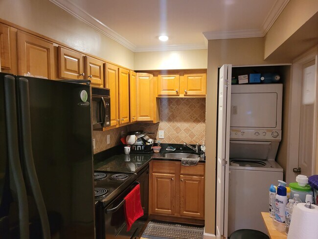 Building Photo - 771 Jordan Ln