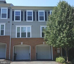 Building Photo - 7037 Huntley Run Pl