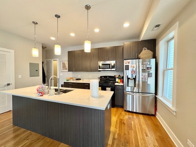 Foto del edificio - 3114 N Southport Ave