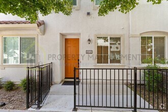 Building Photo - 5301 E Commerce Way