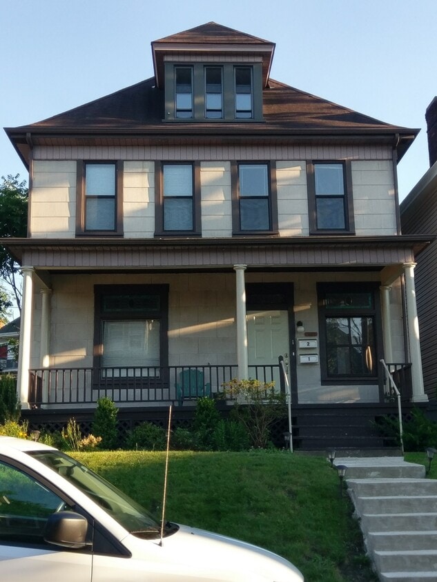 Primary Photo - 634 Park Ave
