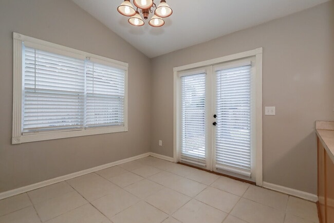 Building Photo - 8164 Fort Chiswell Trail