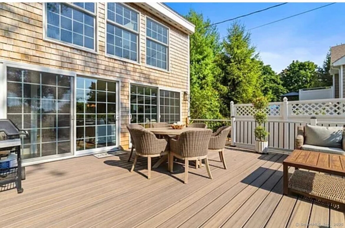 Foto principal - 77 Chalker Beach Rd