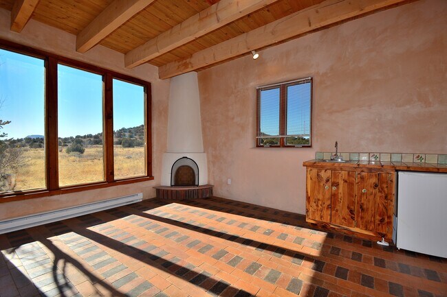 Building Photo - 725 Camino Los Abuelos