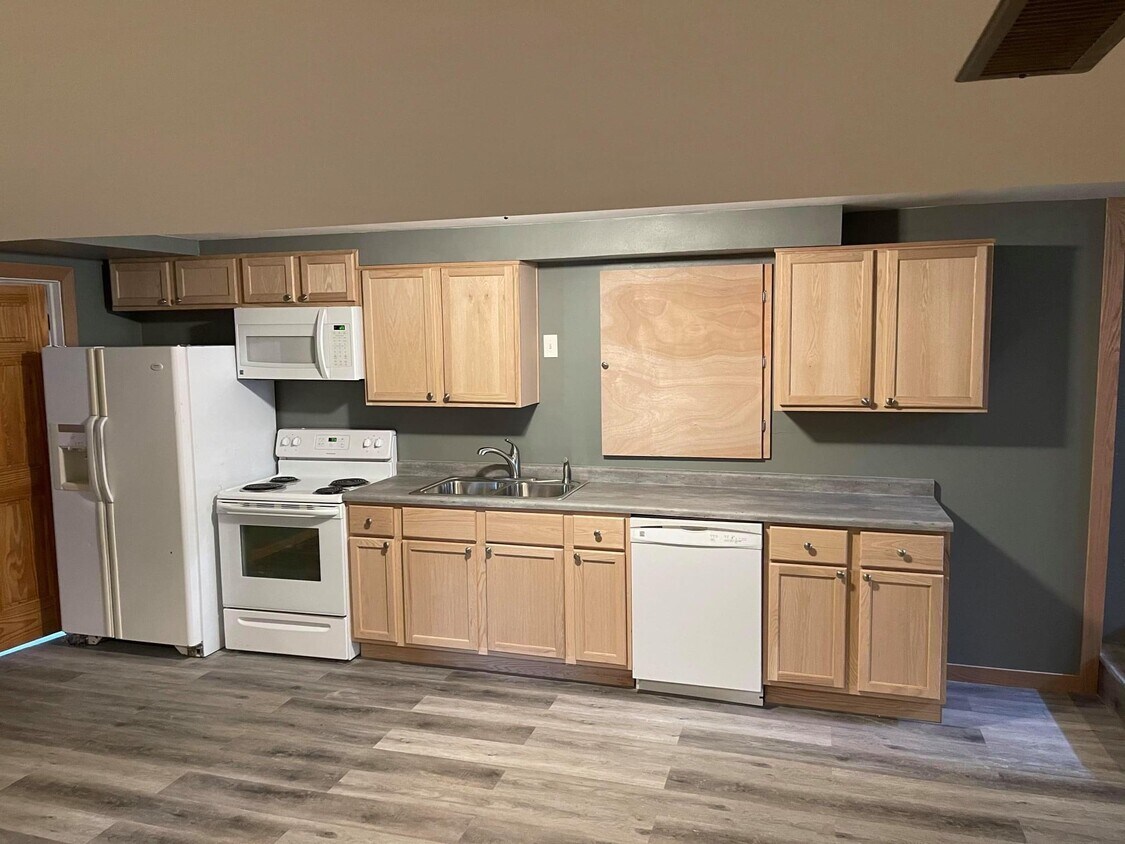 Kitchen - 1826 21st Ave W