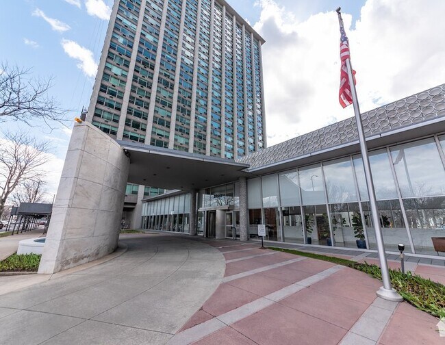 Foto del edificio - 3600 N Lake Shore Dr