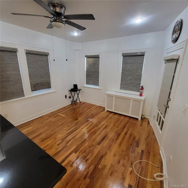 Building Photo - 4118 Wickham Ave
