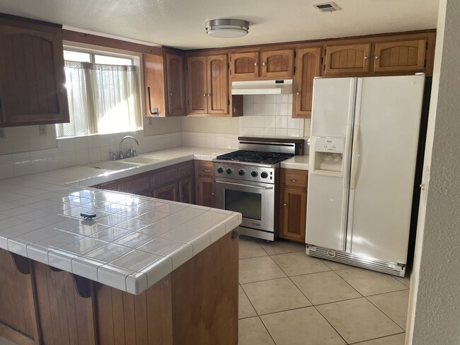 Kitchen - 273 Date Ave