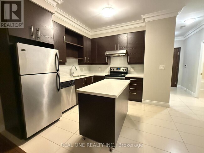 Building Photo - 325 South Park Rd