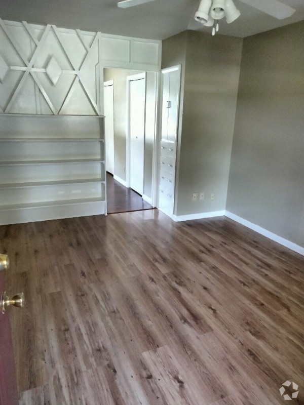 Building Photo - 3701 Sleeper Ave