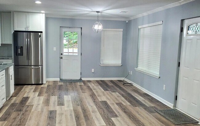 Foto del edificio - 35 Rockmart Dr NW