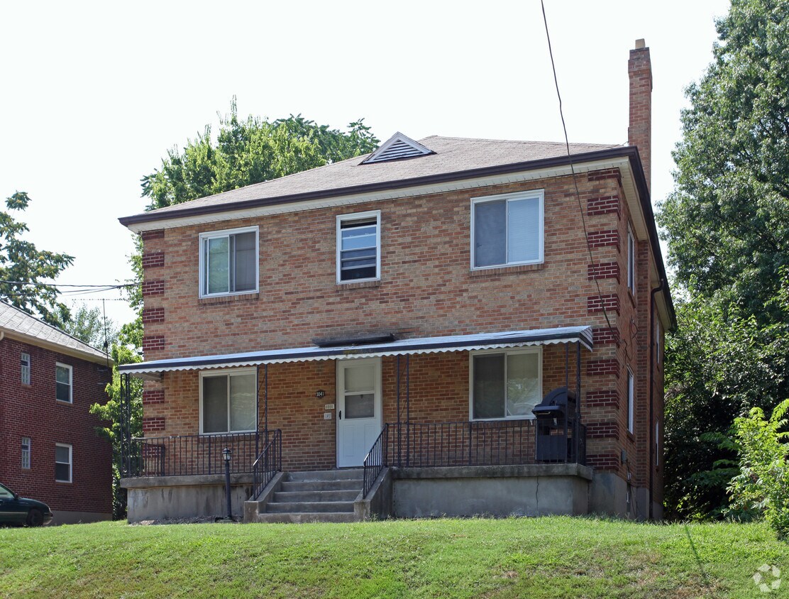 Foto del edificio - 3041 Cleinview Ave