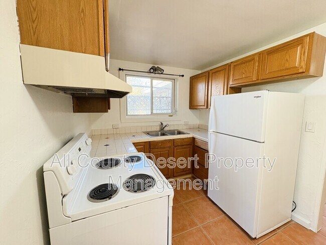 Foto del edificio - 44651 San Pascual Ave