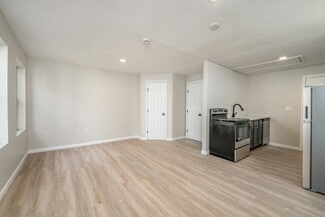 Building Photo - 212 New York St