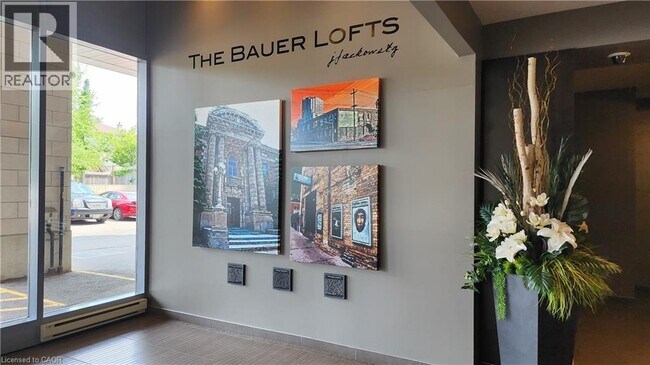 Photo du bâtiment - 191 King St S
