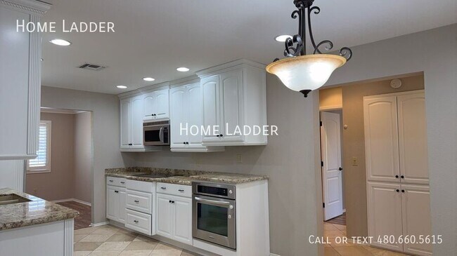 Foto del edificio - 2178 E Golf Ave